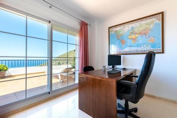 Workspace - Luxury Apartment Poseidon Malaga