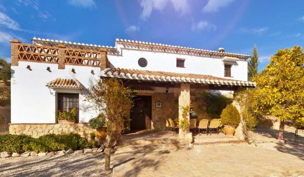 5 bedrooms villa with private pool jacuzzi and wifi at Priego de Cordoba