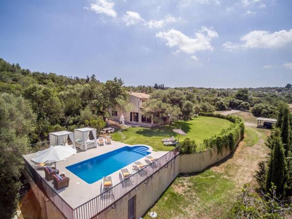 Villa Siquier - Luxury Retreat with Mountain Views