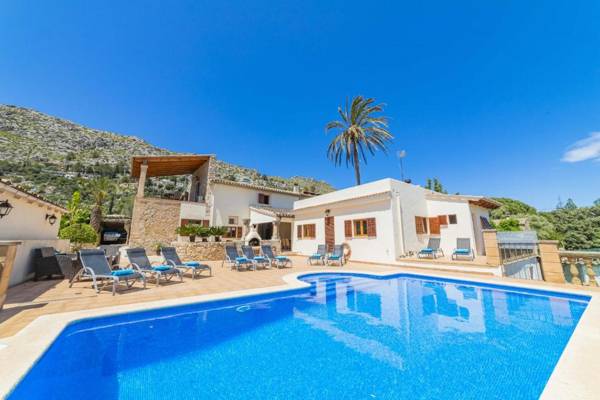 Villa Sa Font / Les Cases de la Font