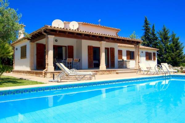 Beach Villa Can Carles