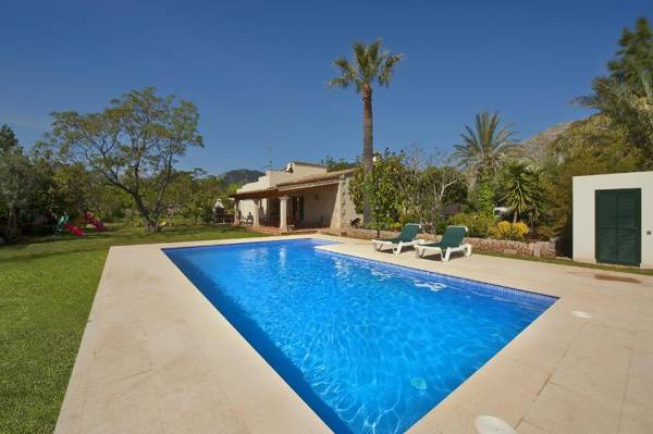 Villa Sort Den Jaume with pool large garden