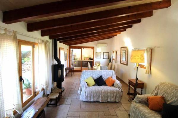 Can Gató den Vives casa para 4 con piscina