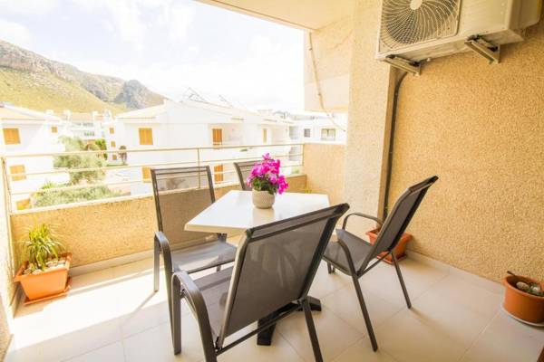 Beautiful apartment recently renovated with wifi and A c