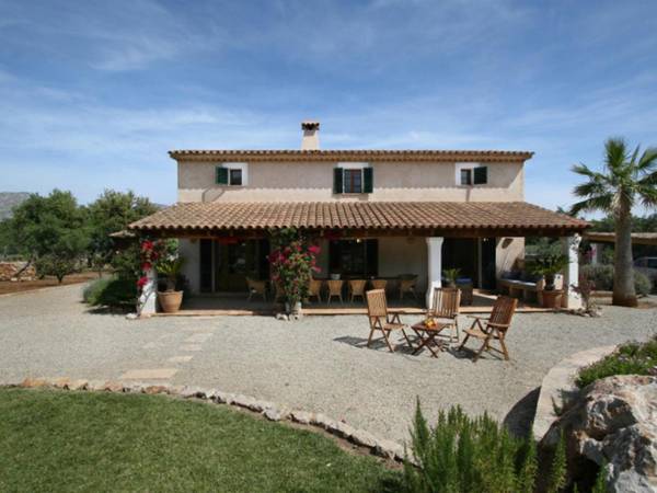 Beautiful house on the outskirts of Pollensa in a quiet area with private pool