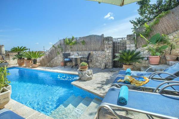 Owl Booking Villa Lleo - 2 Min Walk from the Old Town