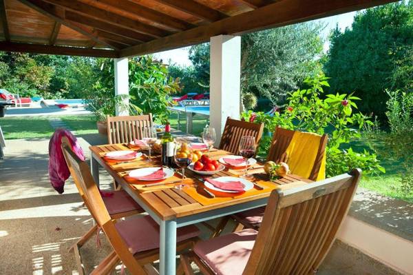 Villa Garriguer by Villa Plus