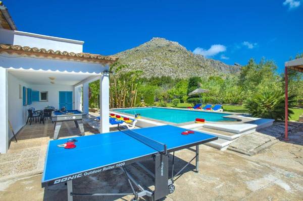 Villa Lorenzo by Villa Plus