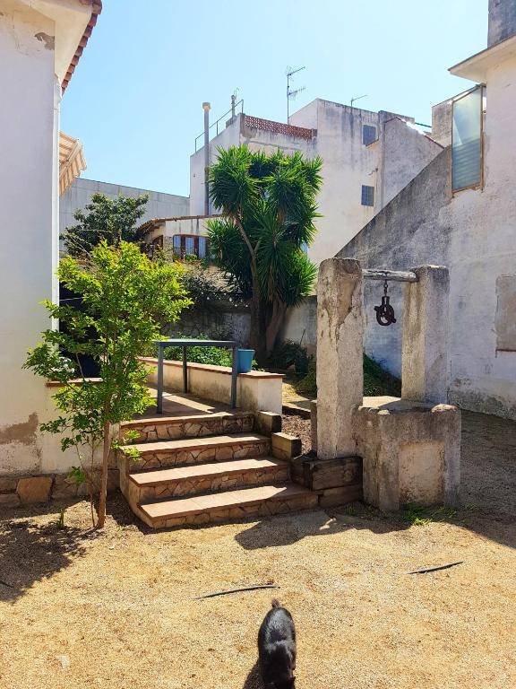 2 bedrooms house at Palamos 100 m away from the beach with enclosed garden and wifi