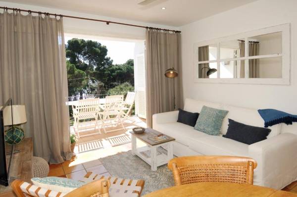 Refurbished Apartment Seaview Santa Agata