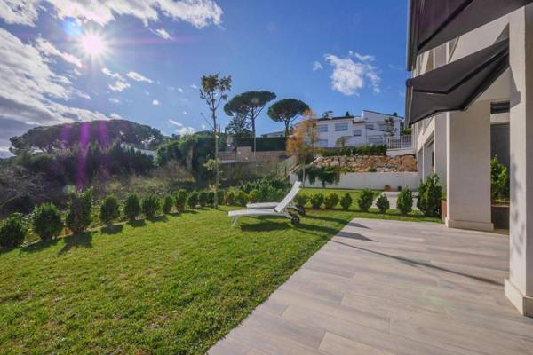 X-3 CALELLA DE PALAFRUGELL 6 PaX