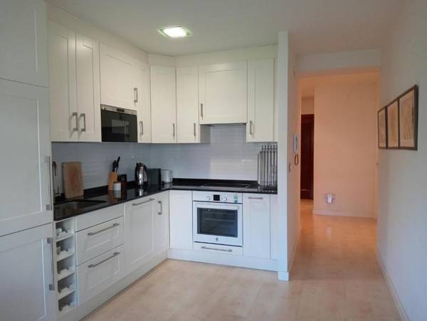 Surf And Art Apartment