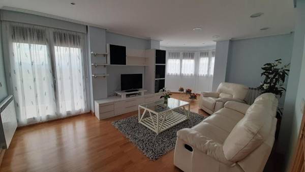 Chalet Aia -Naturaleza y seguridad entorno rural a 29 km de San Sebastian