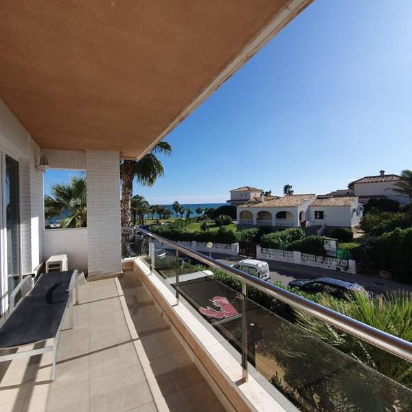 - - - - - FRONT LINE - - - - - Primera Línea - - - - - Apartments in Playa Flamenca