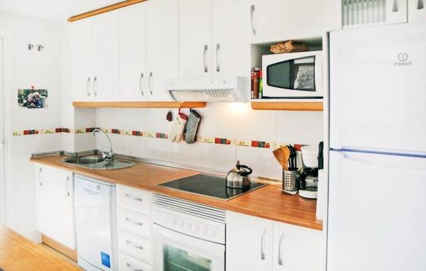 2 bedrooms appartement with shared pool garden and wifi at Alicante 2 km away from the beach