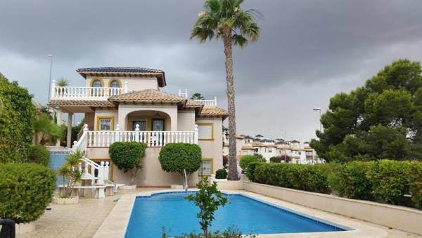 Costa-Blanca-Poolhaus