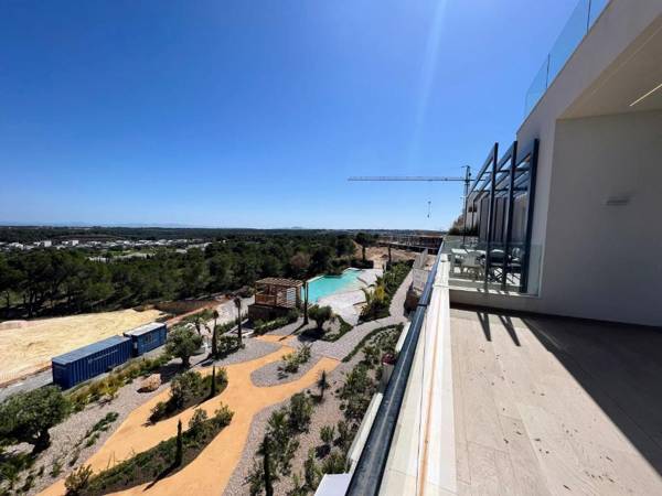 New Luxury Apartment in Las Colinas with communal pool LC2