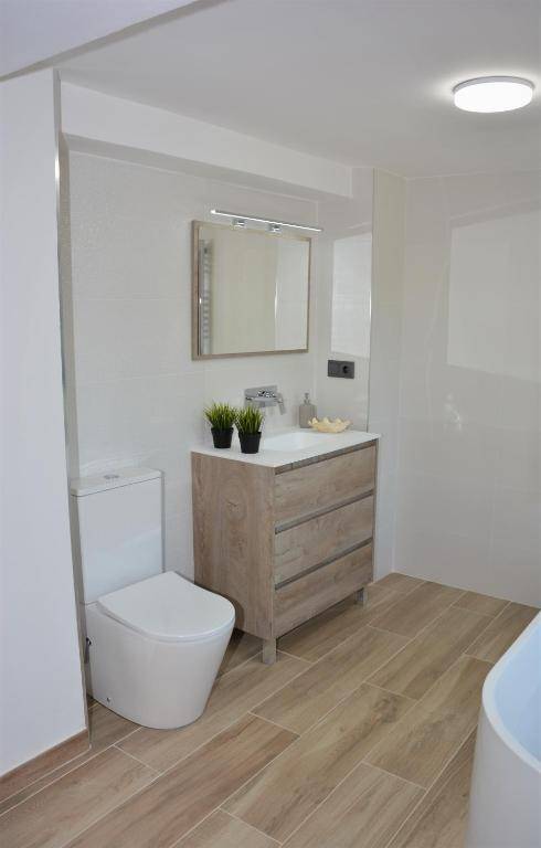 Villa Sitges Avril Renewd Agust 2021 High Design Confortable AC Calm Area