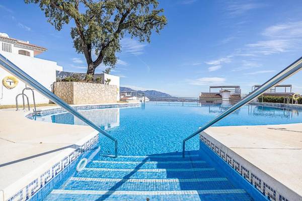 Apt Mairena Forest sea view & pool