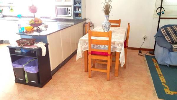 4 bedrooms house with jacuzzi enclosed garden and wifi at O Rosal 2 km away from the beach