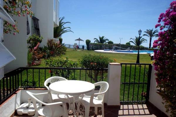 APARTAMENTO PALMERAS nsf25 studio TORRECILLA NERJA
