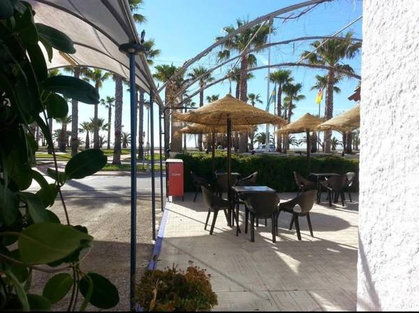 Playa Granada Motril vacaciones con campo golf playa y camping