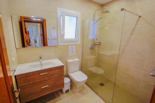 Alldo - hill side with private pool in Moraira