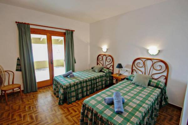 El Portet - beachfront holiday home with private pool in Moraira