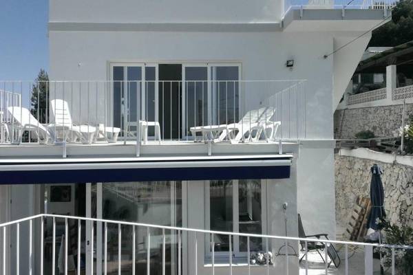 Charming 2-Bed Apartment in Moraira private pool