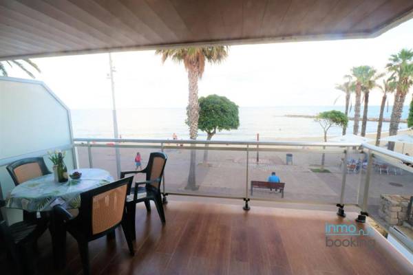 Sun Beach Mediterrani en frente del Mar