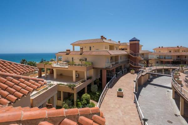 Malibu Mansions Condo 5 by Rafleys