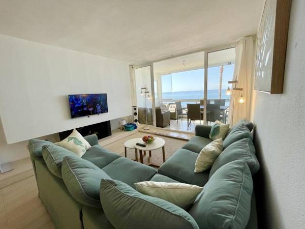 Dona Lola Patricia - Spacious 3 bedroom top floor apartment with uninterrupted sea views - Only a few meters to Calahonda beach - Costa del Sol - CS188
