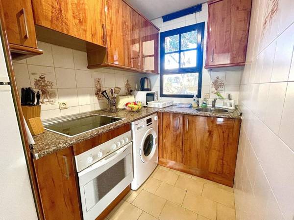 2 bedroom top floor apartament with open sea views CS197