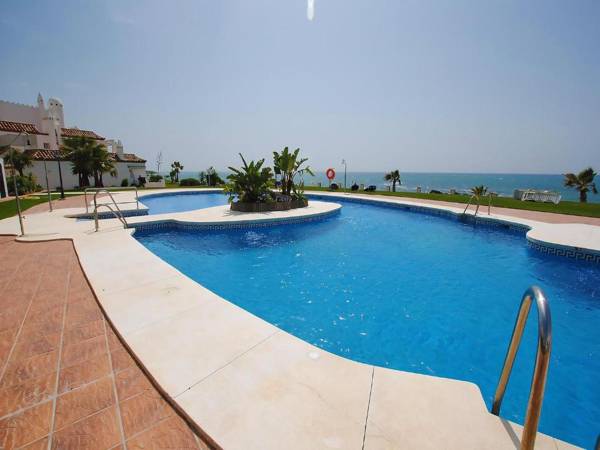 Playa Lucera - ground floor apartment with sea views CS126