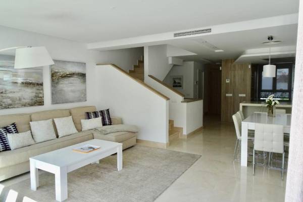 Splendid new townhouse on 4 floors located on the hills of Cala de Mijas