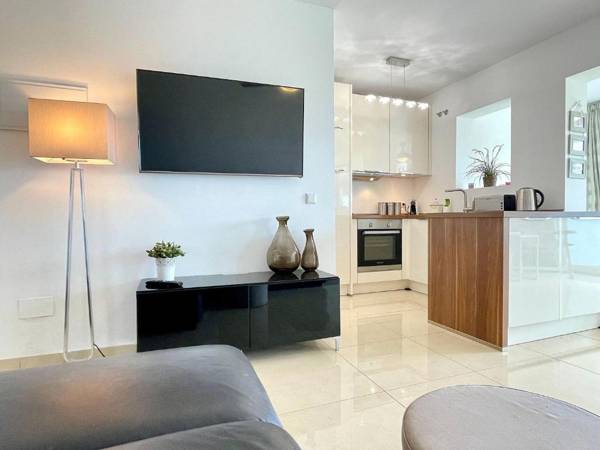 Sea view ground floor holiday home in El Faro Mijas Costa near the beach by Solrentspain!