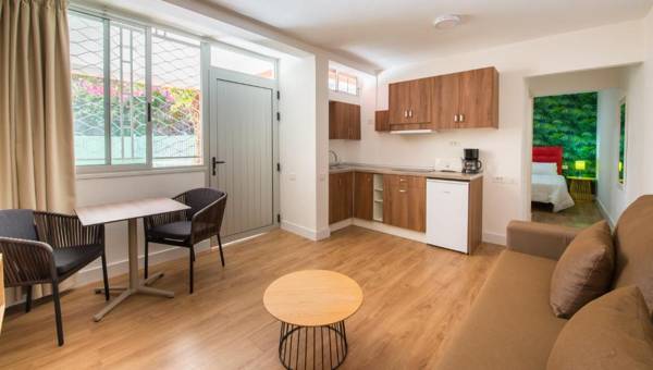 Bungalows Artemisa Gay Men Only