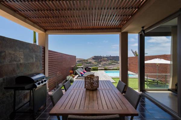 Villa Sunset Golfers