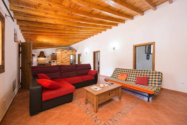 AMAZING TYPICAL CANARY RURAL HOUSE