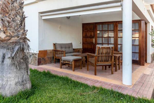 Flatguest Villa Yaiza + Terrace + Pool + A/C