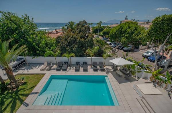 Villa Costabella Marbella at the beach