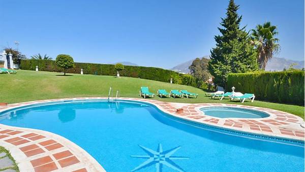 4 bedroom Holiday Penthouse near Puerto Banus in Nueva Andalucia