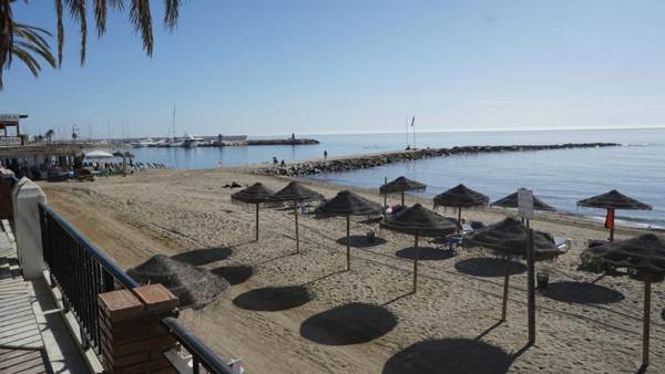 Skol 439 Spacious and Refurbished Apartment with Sea Views