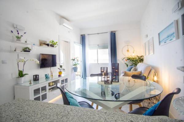 Skol 438 Super One-bedroom Apartment with Sea Views