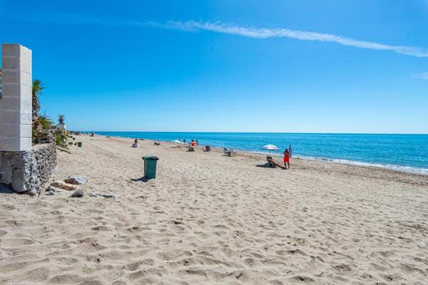 Sun & Sand Beach Apartment