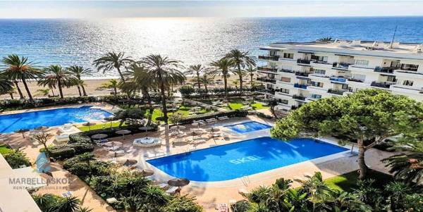 Skol 427 Spacious 1 Bedroom Apartment with Sea Views