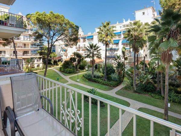 Modern 1 Bedroom Apartment with Sea Views in Andalucía del Mar - Puerto Banús