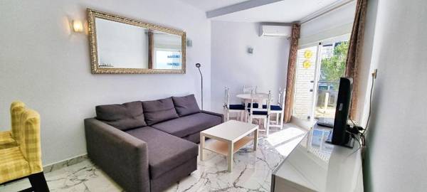 SKOL 424 Stunning One-bedroom apartment with sea views