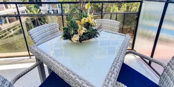 SKOL 424 Stunning One-bedroom apartment with sea views