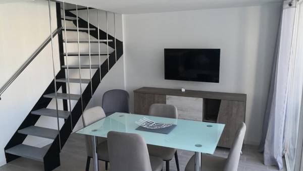 Skol 406A by Completely Marbella